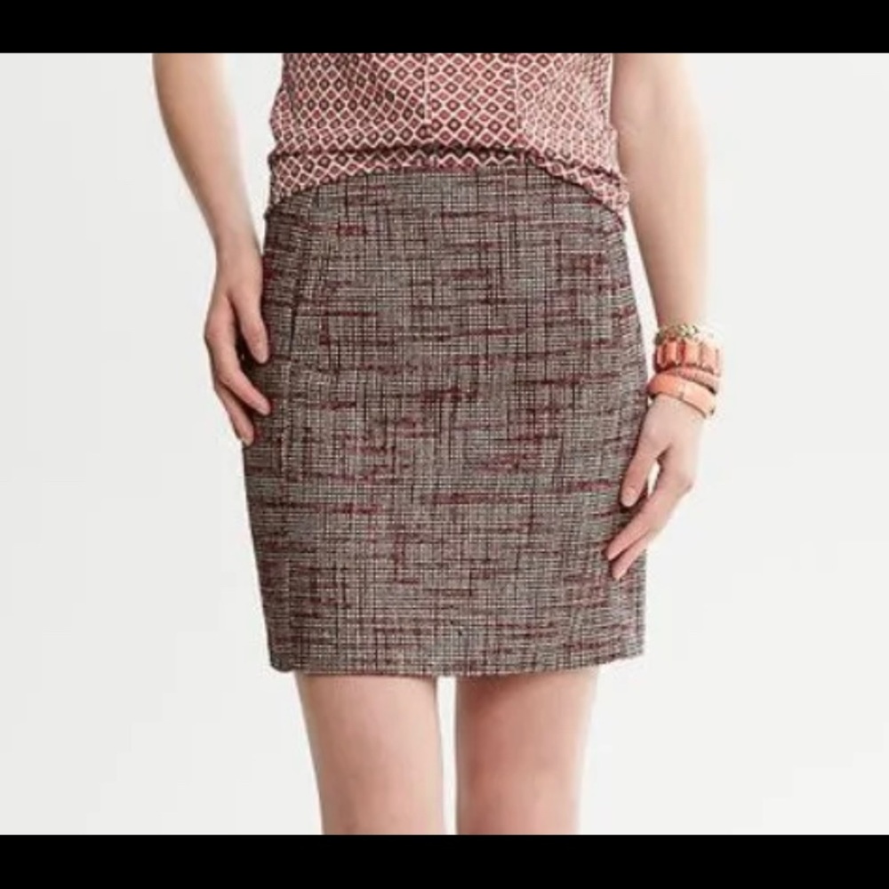 Banana Republic tweed skirt size 4P